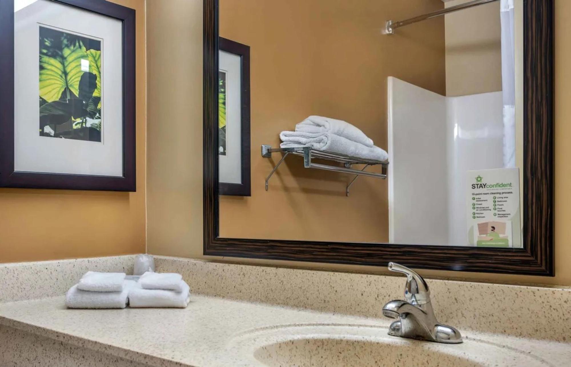 Relax Suites Extended Stay - لا ميرادا المظهر الخارجي الصورة